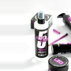 After Shave FIVE AM con la gama desenfocada